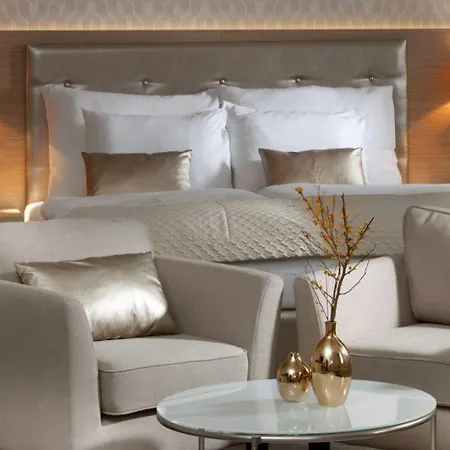 Hotel Mamaison Sulekova 4*