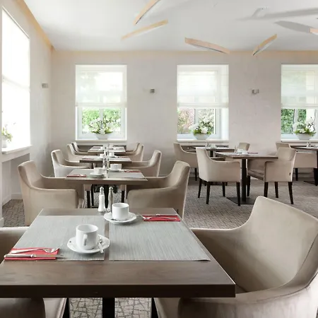 Hotel Mamaison Sulekova 4*