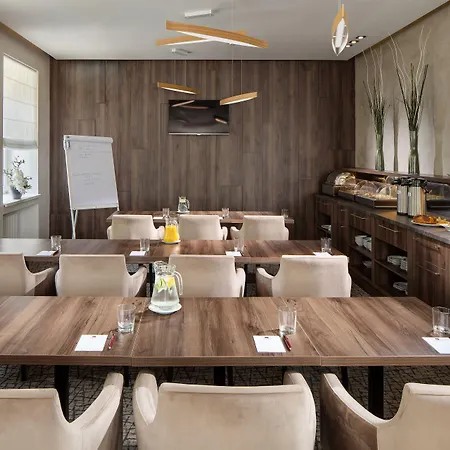 Mamaison Sulekova Otel 4*