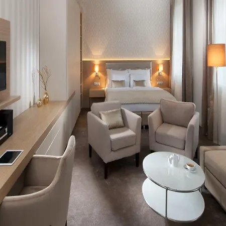 Mamaison Sulekova 4*