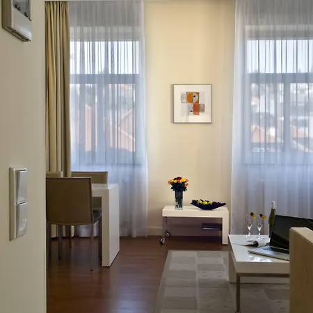 Hotel Mamaison Sulekova 4*