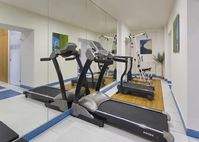 Hotel Mamaison Sulekova 4*